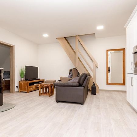 Apartment Ness Bozi Dar Bagian luar foto