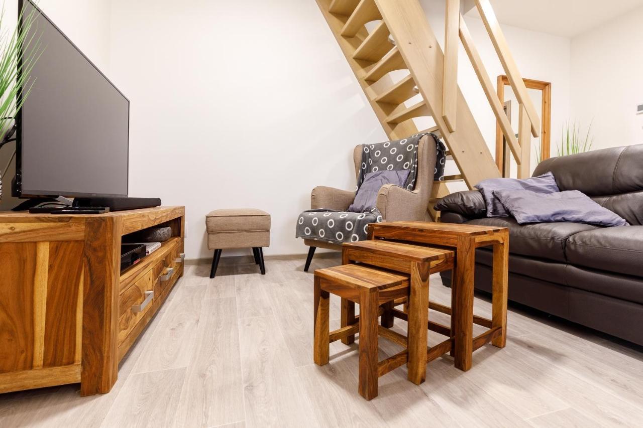 Apartment Ness Bozi Dar Bagian luar foto