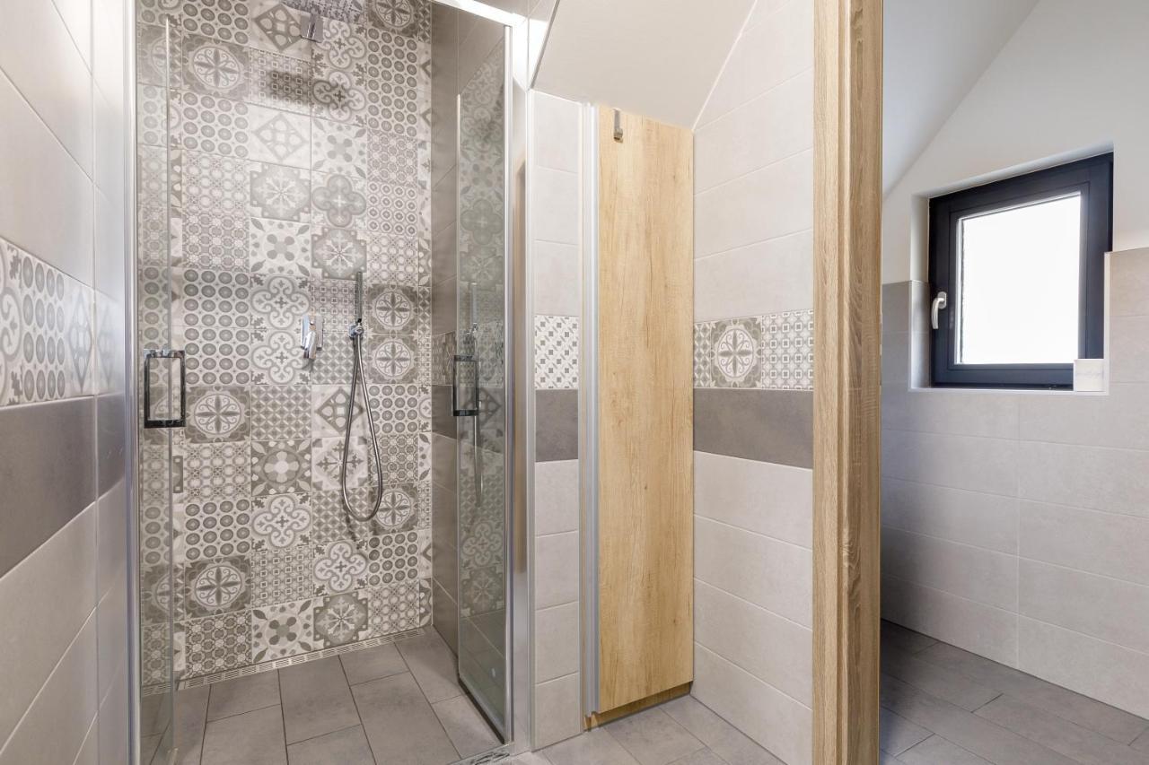 Apartment Ness Bozi Dar Bagian luar foto